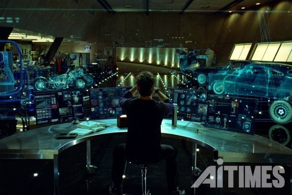 영화 아이언맨에 등장하는 AI ‘자비스’. 주인공인 ‘토니 스타크’가 사용하는 모든 것들과 연결되어 있어 주인공에게 많은 도움을 준다. (사진=영화 아이언맨) ©AI타임스