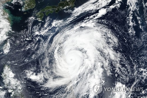 일본 접근 태풍 '하기비스' 위성사진(도쿄 AP=연합뉴스)