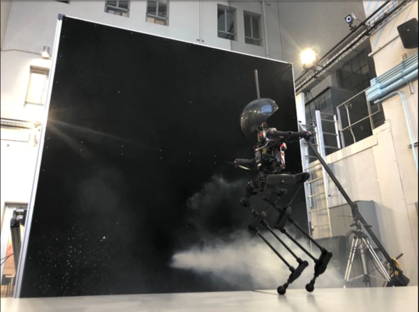 ▲하늘을 날 수 있고 땅에서는 걷기도 가능한 로봇 새 '레오나르도' (사진=칼텍)©AI타임스