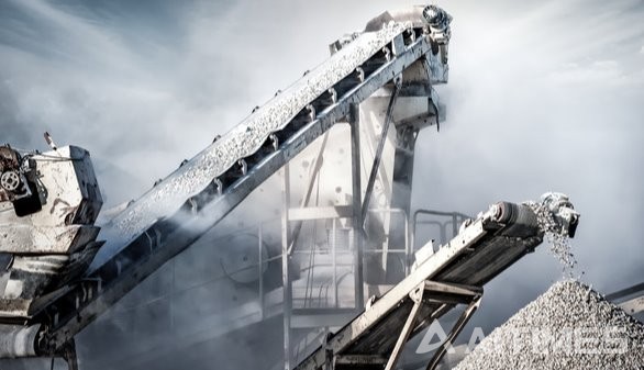전체 산업 분야 에너지 사용량의 7%를 사용하는 시멘트 제조 산업 (사진=Shutterstock)