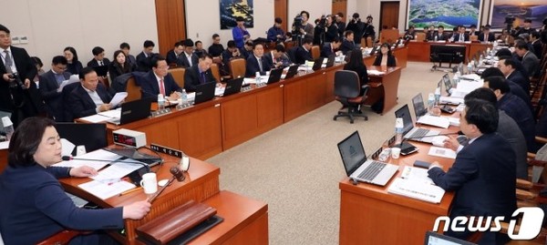 6일 오전 서울 여의도 국회에서 열린 국토교통위원회 전체회의 모습. (사진 제공=뉴스1) ©AI타임스