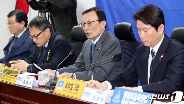 이해찬 더불어민주당 대표가 6일 서울 여의도 국회에서 열린 확대간부회의에서 발언하고 있다. (사진 제공=뉴스1) ©AI타임스