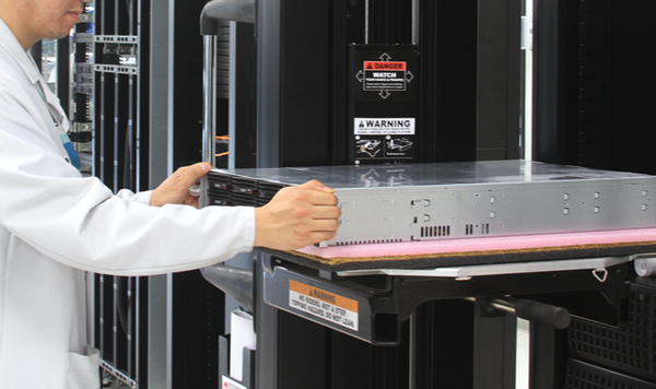 조립하는 모습(사진=아맥스 홈페이지)