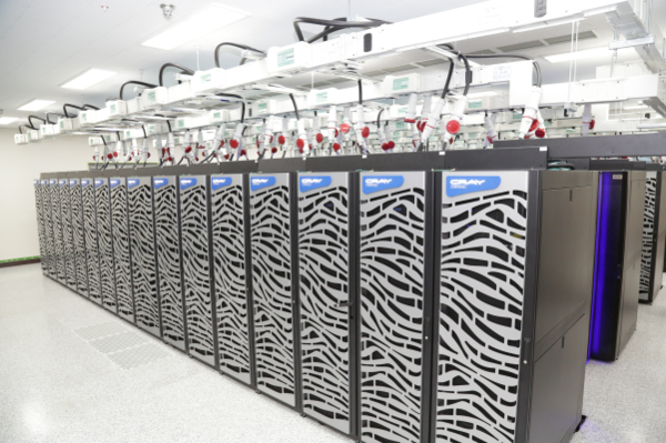 KISTI 슈퍼컴퓨터 5호기 ‘누리온’은 25.7페타플롭스의 성능을 제공하며 전 세계 최고 500대 슈퍼 컴퓨터 목록에서 17등을 차지했다.