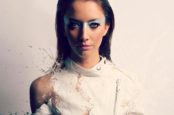 (사진=앰퍼)AI 작곡으로 전곡을 만든 타린 사우전 데뷔 앨범 'I AM I' 재킷