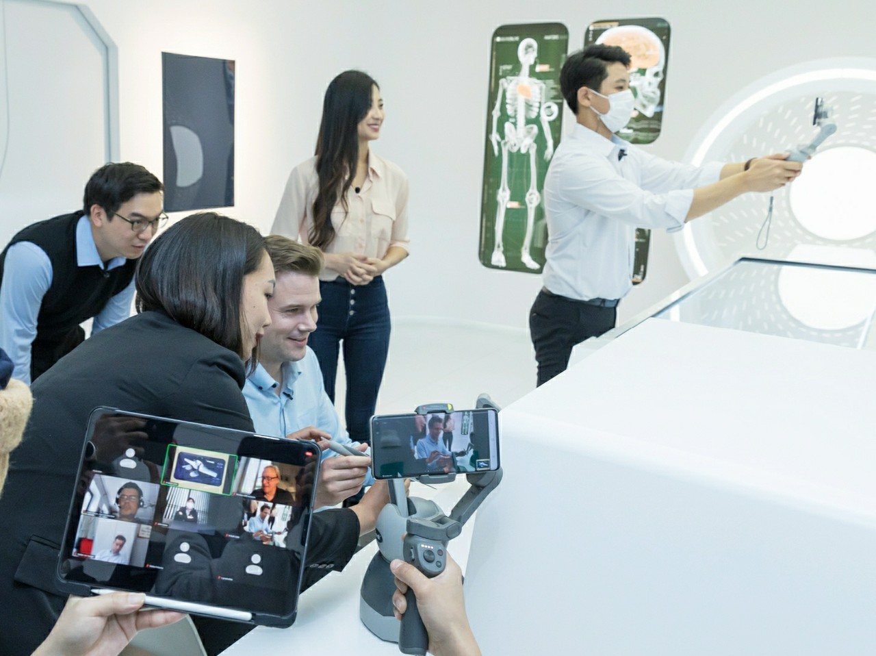 SK텔레콤은 독일 중소기업ㆍ기관에 5G, AI 등 최신 ICT 기술을 실시간 영상으로 소개하는 랜선 ICT 기업탐방을 시행했다고 3일 밝혔다. (사진=SKT)