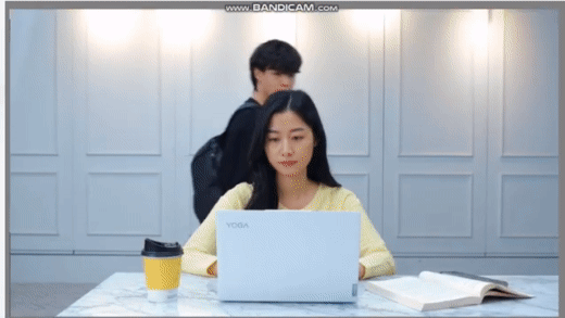 누군가 뒤에서 쳐다보면 AI가 경고를 한다. (사진=한국레노버 온라인 간담회)