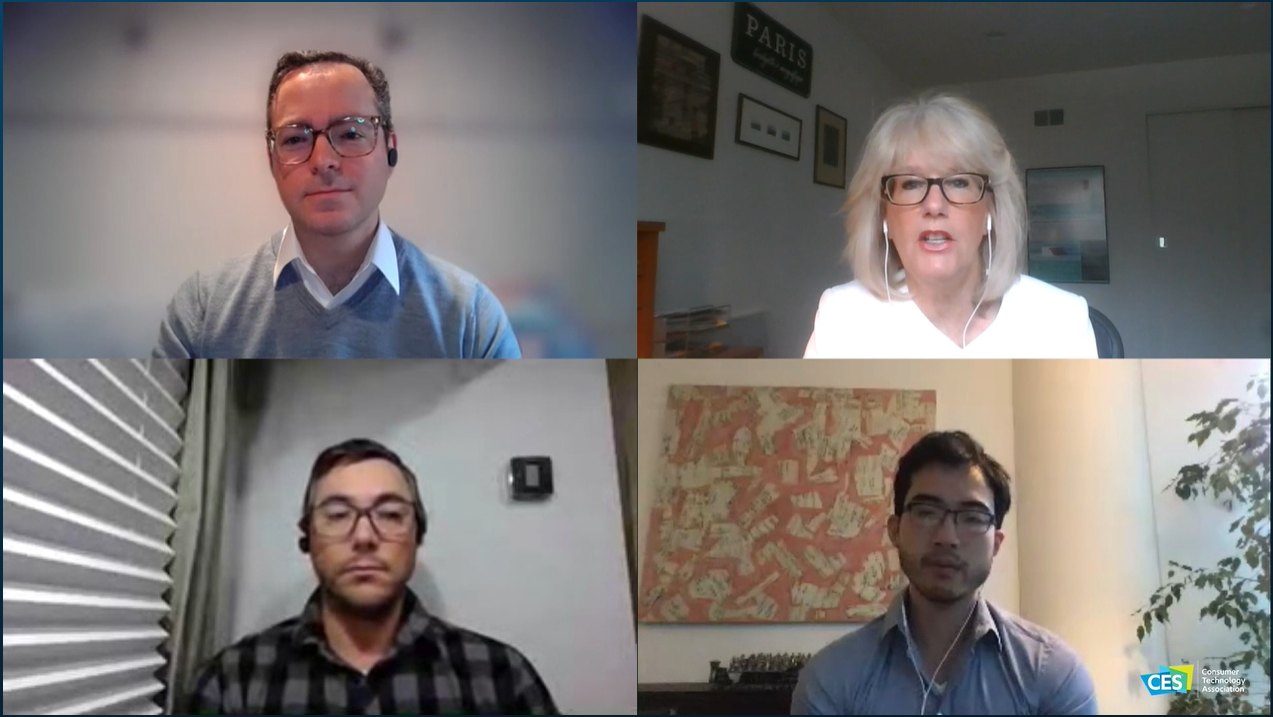 (왼쪽 시계방향부터) 'The Power of AI' 토론회에 참가한 제레키 카플란 편집장, 브리짓 칼린 IBM 부사장, 케빈 구오 하이브 대표, 에릭 코넬리우스 블랙베리 치프아키텍트. 