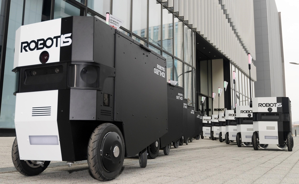 로보티즈 자율주행 배달 로봇 '일개미' (사진=로보티즈)