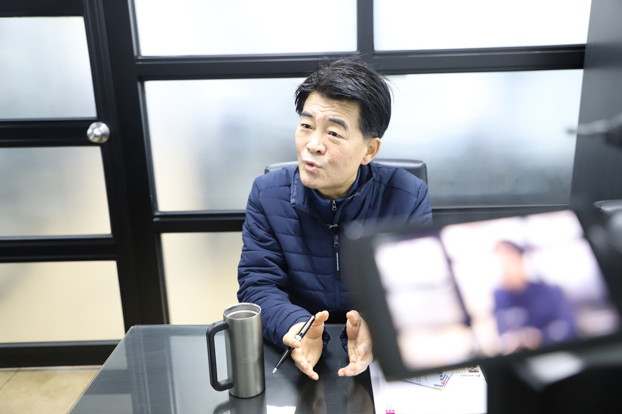 정우식 상근부회장은 AI타임스와의 인터뷰에서 절대농지 내 영농형 태양광 설비가 가능해진다면, 철저히 농민 중심으로 사업이 진행돼야 한다고 피력했다.