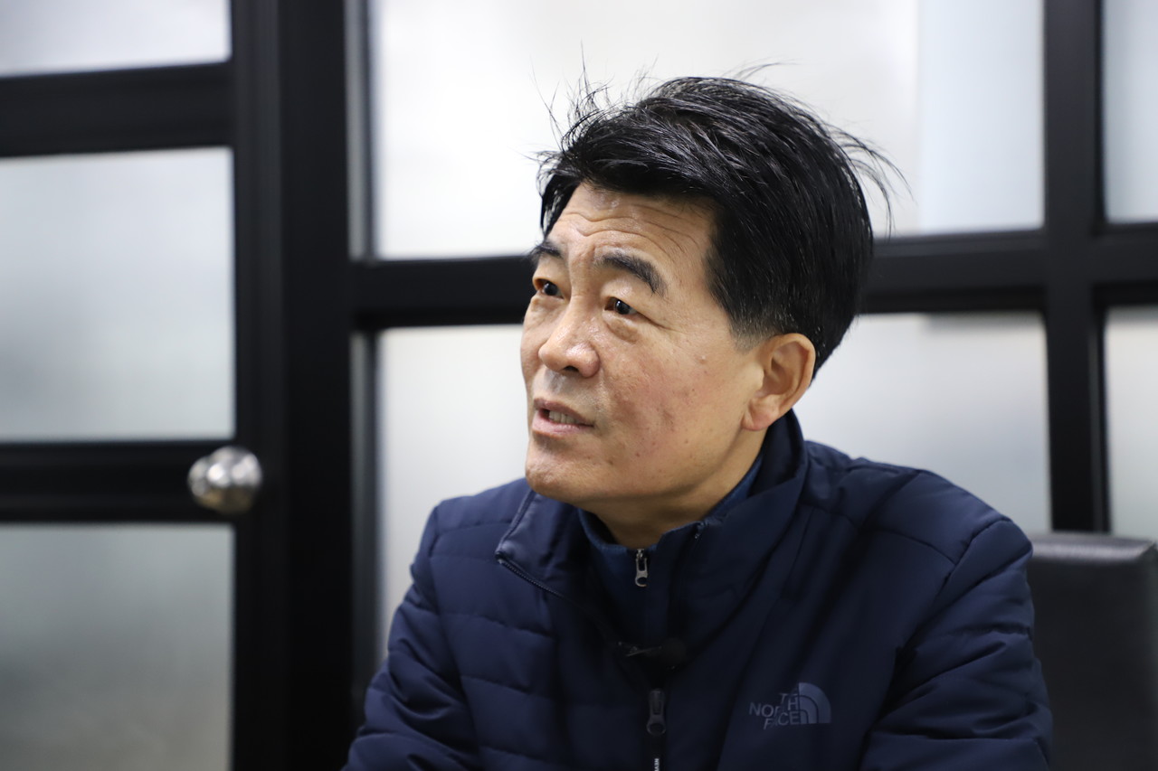 국내 태양광 산업의 경쟁력에 대해 묻자 정 상근부회장은 "국내 태양광 관련 기술력은 세계적 수준"이라고 호평했다.