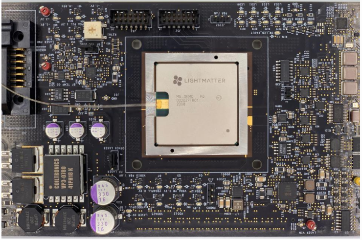 포토닉 컴퓨터. (사진=라이트매터 사이트)