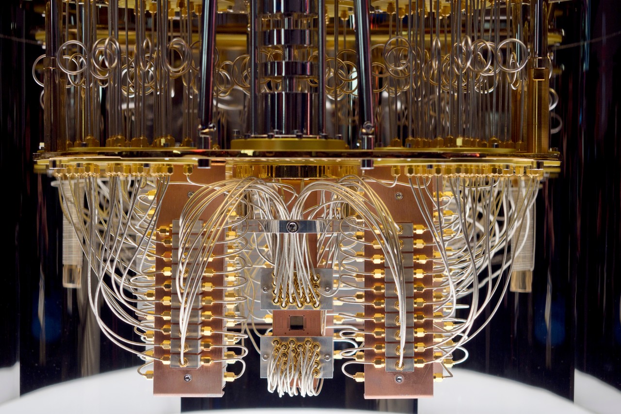 IBM이 지난해 1월 CES2020에서 공개한 IBM 양자 컴퓨터. (사진=셔터스톡).