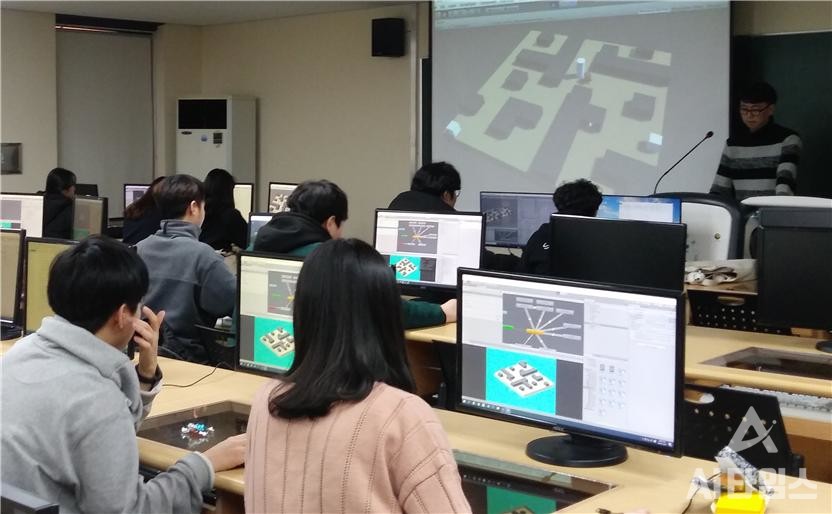 전남대  여수캠퍼스 문화콘텐츠학부 멀티미디어전공은 지난 2017년부터 (재)전남정보문화산업진흥원의 지원을 받아 ‘All Round 게임콘텐츠 개발 인재양성 교육과정’을 운영하고 있다. (사진=전남대학교 제공).