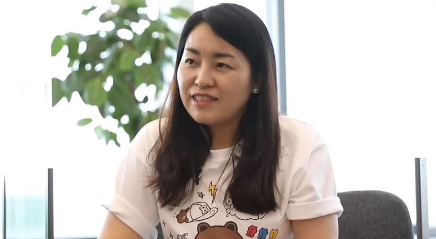 네이버클라우드의 안미영 AI 상품 기획 총괄이 스마트워크 토크쇼 2021서 AI 서비스에 대해 설명하는 모습. (사진=NAVER)