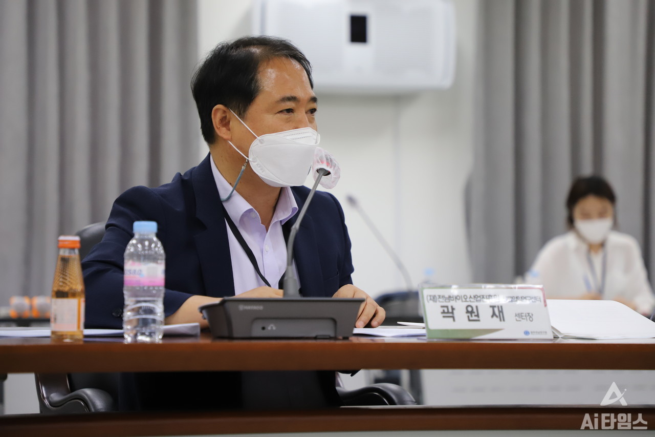 곽원재 전남바이오산업진흥원 생물의약연구센터장은 "블루 바이오의 성공을 위해서는 바이오 벤처기업을 집중 육성하는 프로그램이 필요하다"고 강조했다. (사진=구아현 기자).