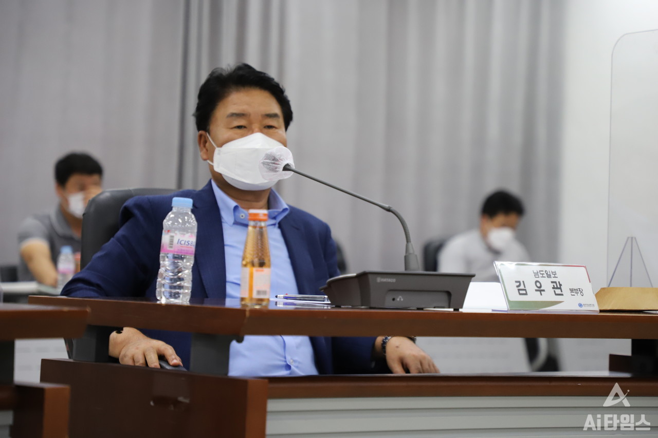 김우관 남도일도 본부장은  “전남도가 블루 이코노미와 해상풍력으로 양축의 날개를 달았다”며 “도민들이 체감할 수 있는 성과를 내야 한다”고 지적했다. (사진=구아현 기자).