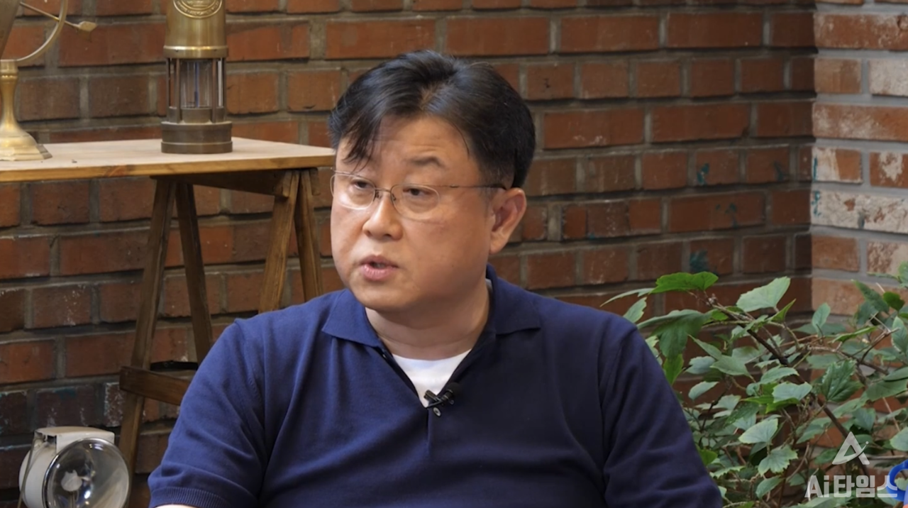 홍승태 SK텔레콤 RPA추진담당은 RPA 내재화로 내부에서 자동화 과정을 기획부터 설계, 운영까지 할 수 있다고 설명했다. (유아이패스 온라인 행사 캡쳐)