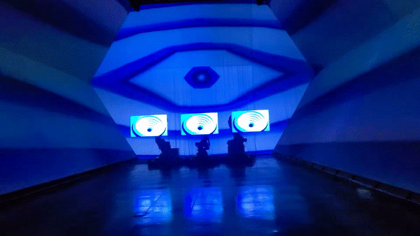 팀보이드(teamVOID)의 ‘이상한 구체(Odd Spheres)’는 물리 법칙을 3D 모션 그래픽으로 구현했다. (사진=구아현 기자). 