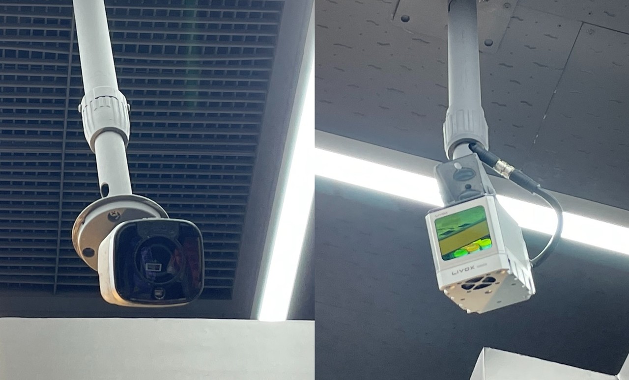 이마트24 스마트 코엑스점은 AI 비전 카메라(왼) 21대와 라이다 카메라(오) 6대가 천장에 달려있어 총 27개의 카메라로 감시중이다. (사진=이하나기자)