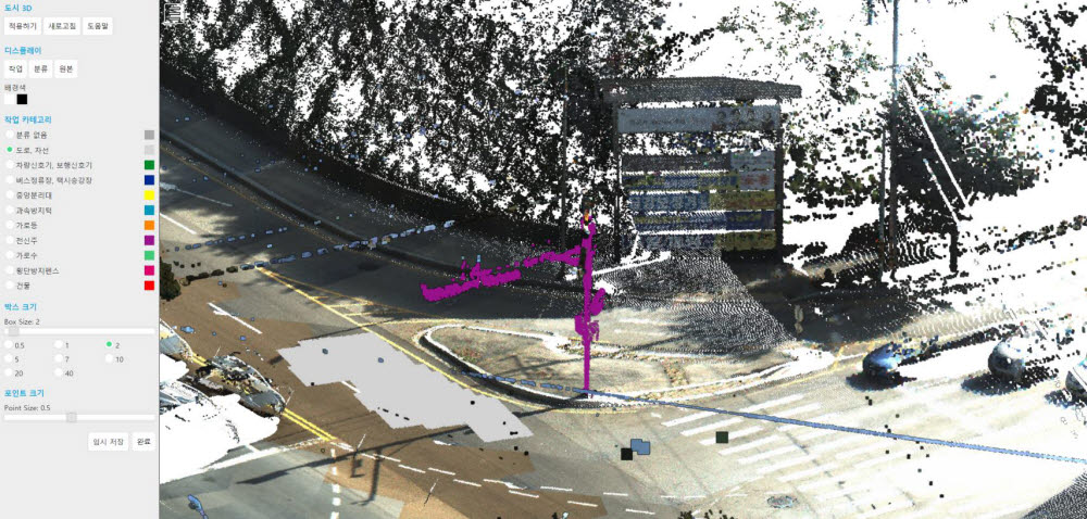 광주인공지능센터는 모회사인 솔트룩스와 함께 차세대 자율주행차를 위한 초대규모 데이터 구축·학습이 가능한 AI 플랫폼을 출시했다고 25일 밝혔다.  사진은 도시 3차원 데이터 저작도구 화면. (사진=솔트룩스 제공).