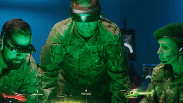 전남 여수 소재 로봇 제작기업 에스에프이음이 개발한 유인로봇과 웨어러블 기기. (영상=전남VR·AR제작거점센터 제공). (그래픽=유형동 기자).