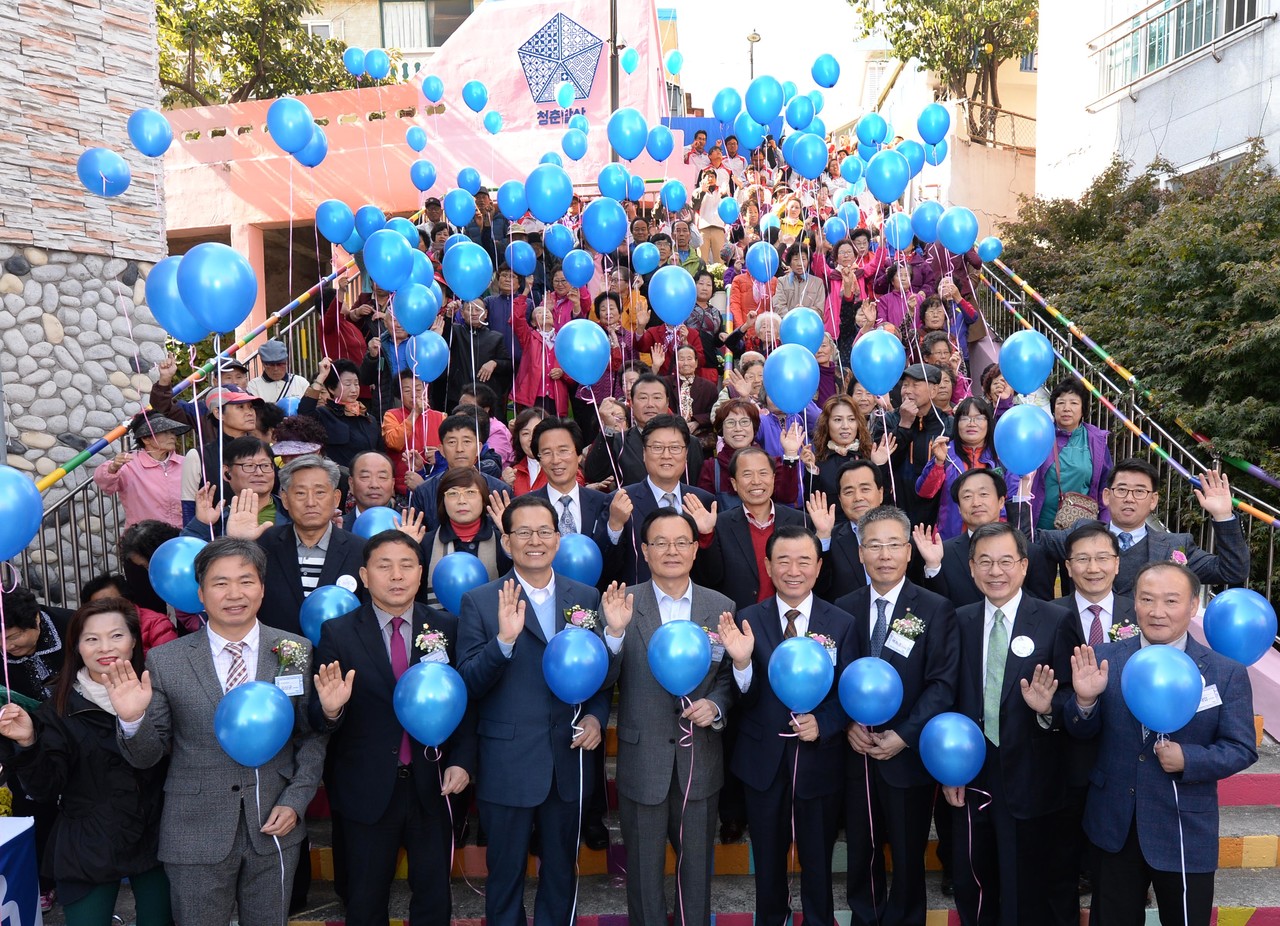 광주창조경제혁신센터는 현대자동차그룹과 광주광역시의 든든한 지원을 받아 지역 창업 생태계 조성을 위한 핵심 역할을 수행한지 올해 7년이 됐다. 광광주창조경제혁신센터 수소융합스테이션 개소식 사진. (사진=광주창조경제혁신센터 제공). 현대차그룹-광주창조경혁신센터 중간성과 발표회 (사진=광주창조경제혁신센터 제공).
