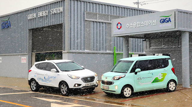 현대차그룹이 광주광역시와 손잡고 지난해 1월 출범시킨 광주조경제혁신센터가 수소경제 구현을 위한 핵심 인프라 사업인 융합스테이션을 국내 최초로 완공하고, 그 모습을 18일 처음 공개했다 사진=현대차그룹