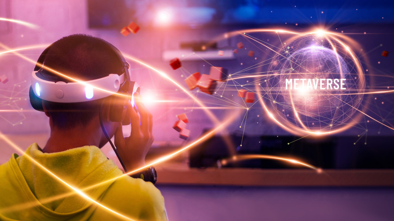 과기정통부는 메타버스 서비스 이용에서 사용자 정보탈취, 시스템 마비 등을 노리는 사이버 공격이 발생할 수 있다고 전망했다. (출처=셔터스톡)