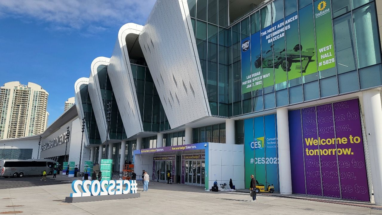 기술 향연의 장이 될 컨벤션센터 외경.