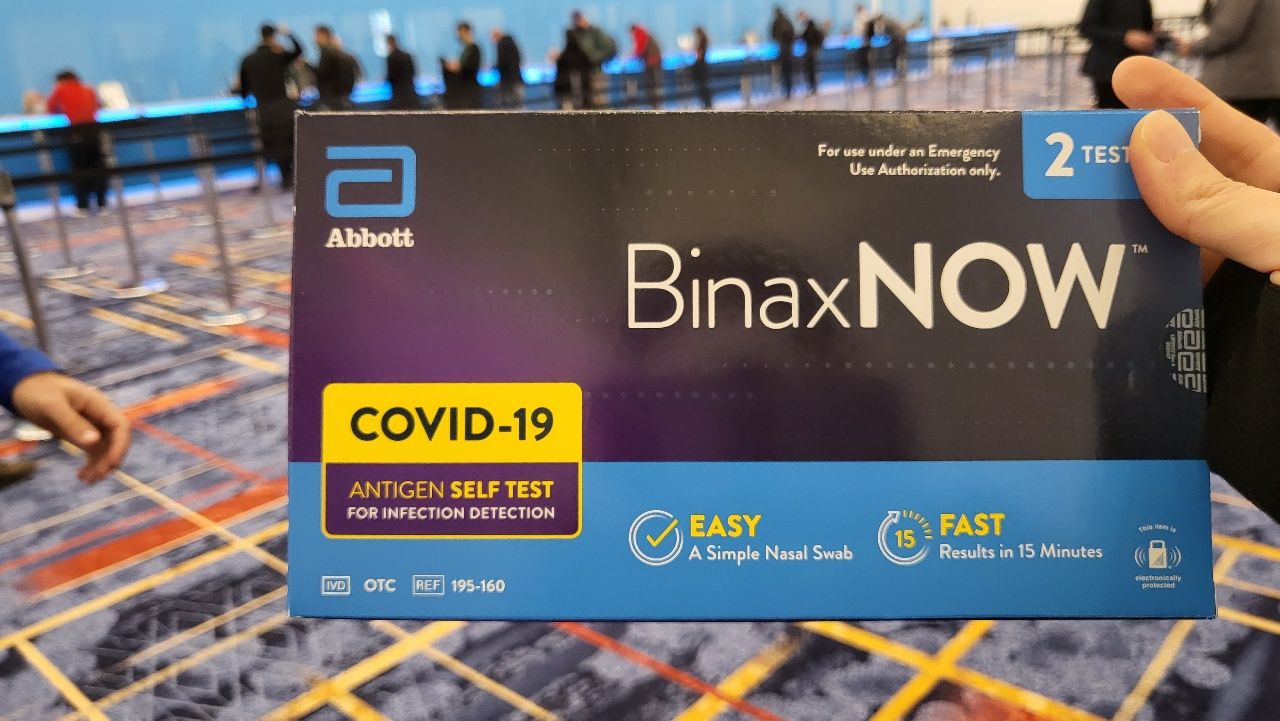 에보트가 제작한 코로나19 자가 검진 키트. 