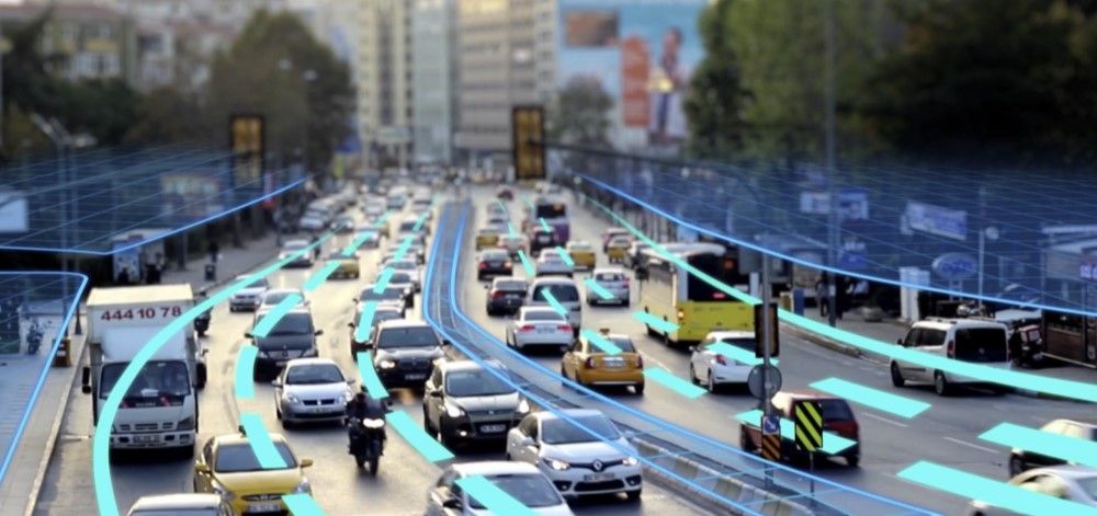 모빌아이의 REM 시스템은 도로를 달리고 있는 수많은 차량에서 가져온 데이터를 이용하여 지도를 구축한다.(사진=모빌아이)