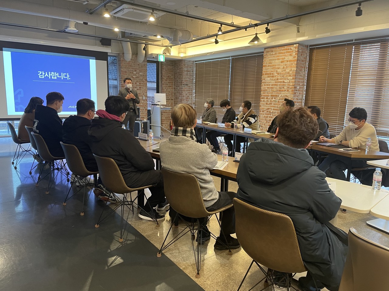 제1차 광주AI창업캠프 입주기업 간담회에서 기업 모두는 협의체를 구성하자는 의견에 한 목소리를 냈다. (사진=인공지능산업융합사업단 제공).