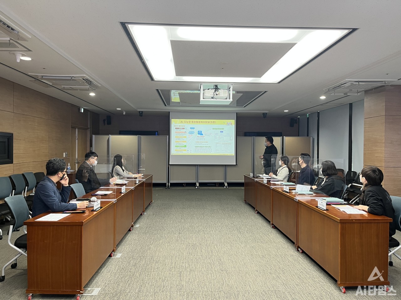 광주광역시 서구는 지난 2일 AI 지능형 통합돌봄케어모델 구축 설계용역 완료보고회를 개최해 통합플랫폼 개발에 본격 돌입한 바 있다. (사진=광주 서구청 제공).