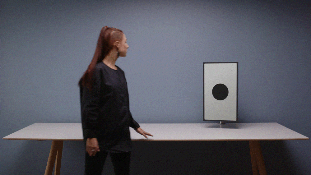 ATAP의 새로운 기술이 내장된 장치는 사용자가 접근하는 것을 감지한 다음 사용자가 원하는 작업에 따라 상태를 변경할 수 있다.(사진=구글)