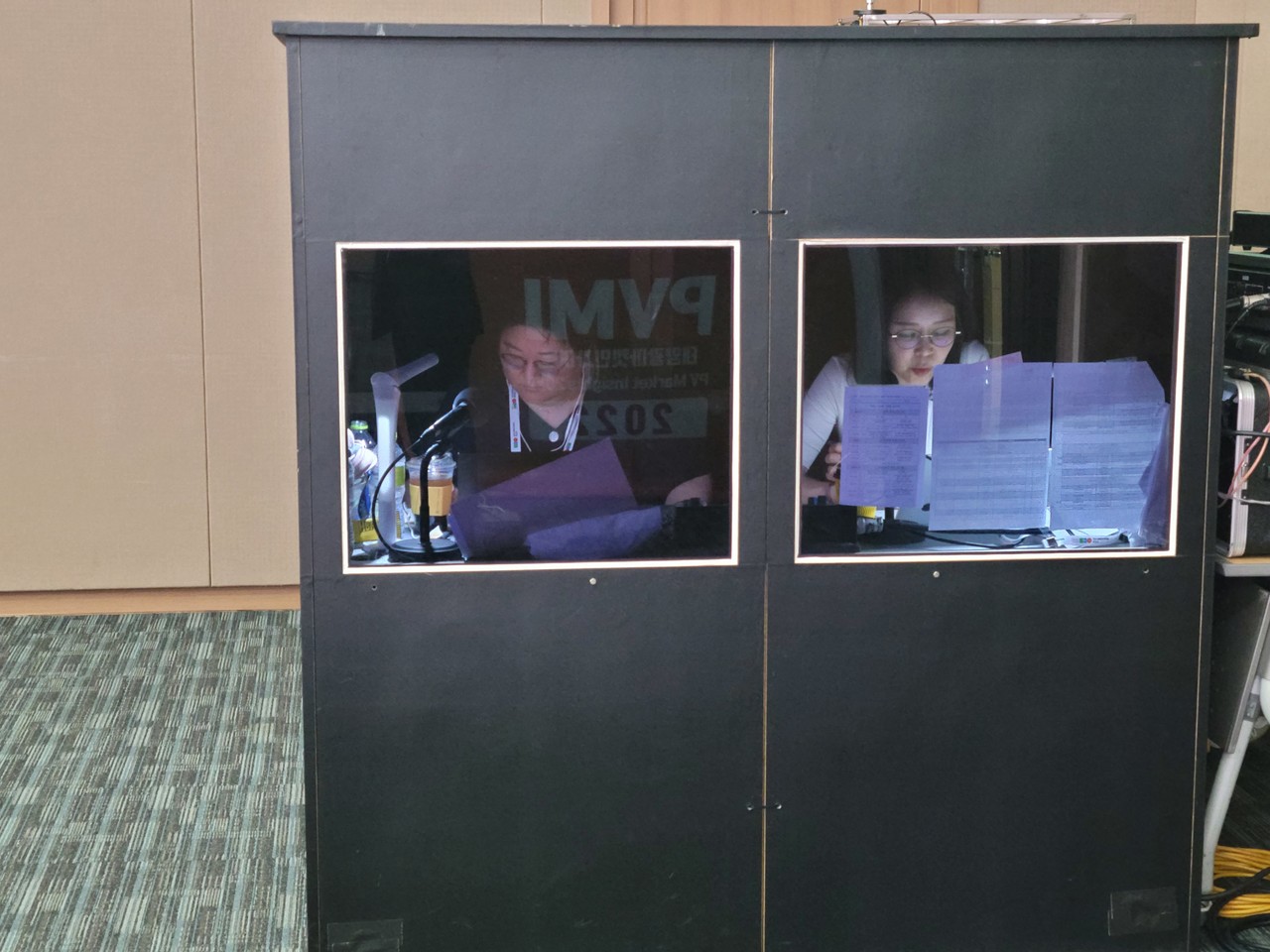 참관객들은 동시통역사들의 노고 덕분에 해외 연사들의 강연도 무리없이 들을 수 있었다. (사진=AI타임스)