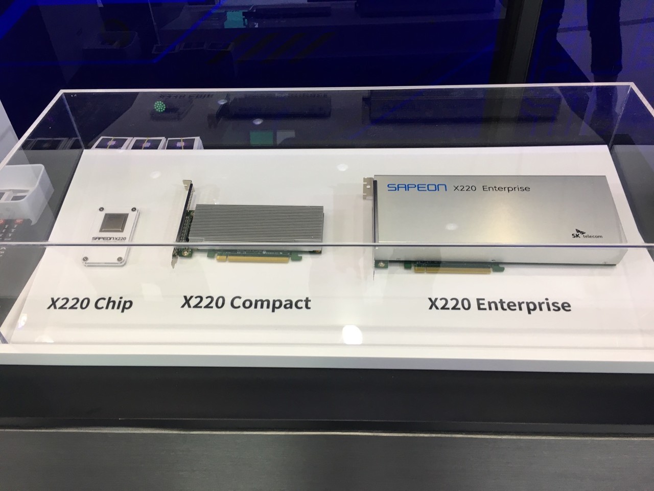 월드IT쇼에 전시된 SK텔레콤의 AI 반도체 ‘SAPEON(사피온)’.(사진=박찬 위원)