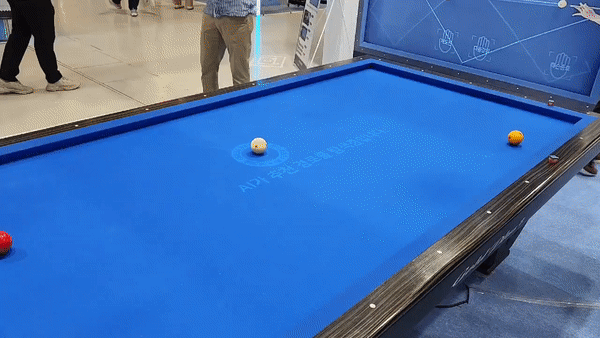 빌리아이는 사용자가 당구를 치기 전 AI가 당구공 위치를 분석해 추천 경로를 알려준다. (사진=김동원 기자)