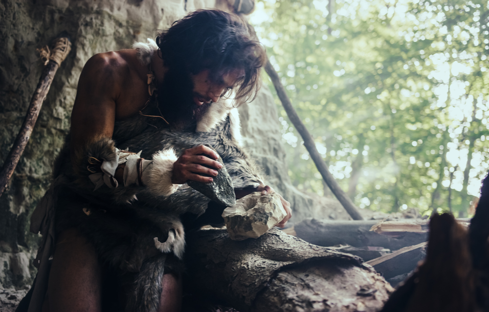 100만 년 전의 원시인이 부싯돌로 불을 붙였다는 증거를 AI가 찾아냈다. (사진=셔터스톡)