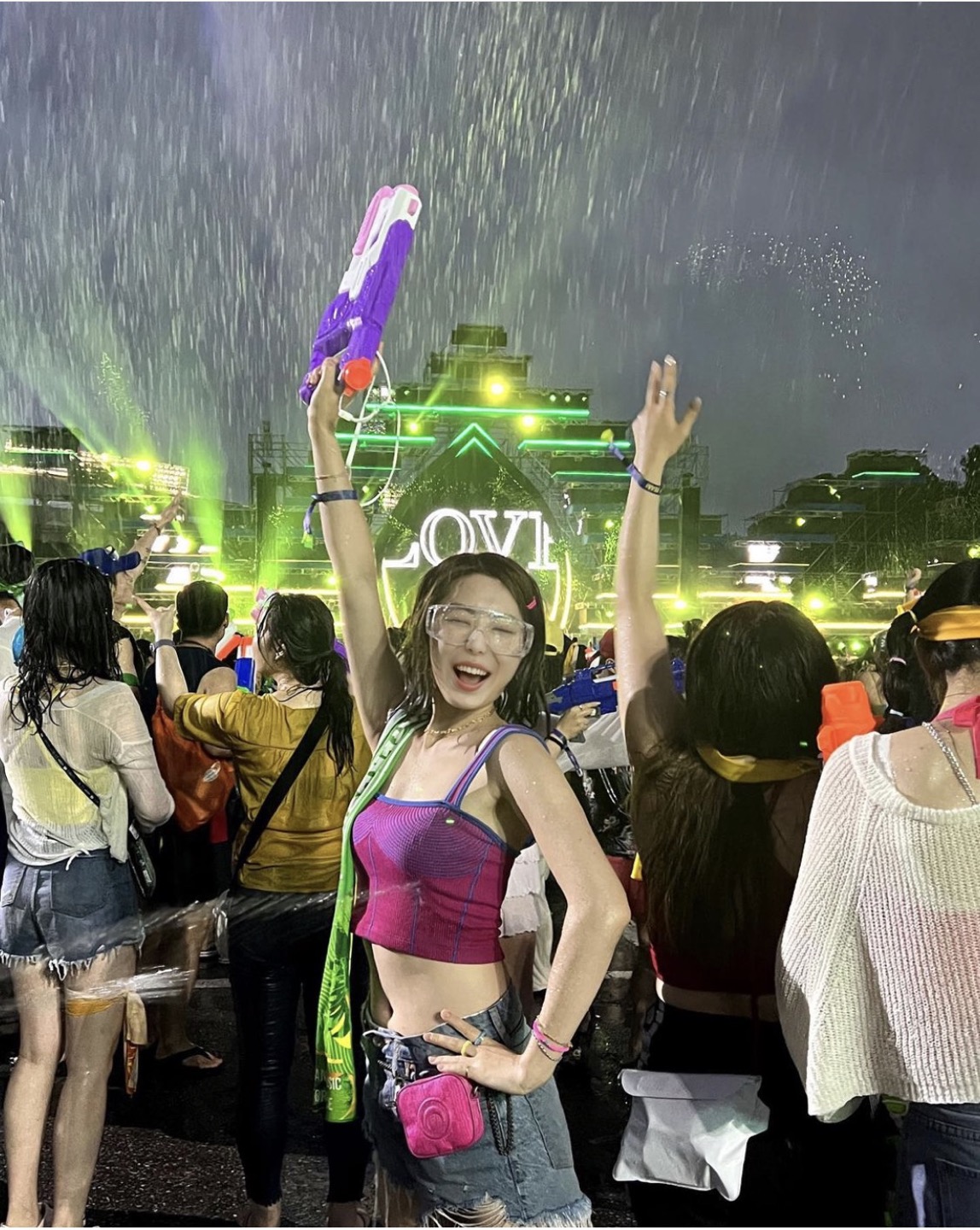 매번 새로운 버추얼 휴먼들이 등장하면서 아이돌 시장을 방불케하는 가상인간 시장에는 일명 '신입 '들이 치고 들어오는 속도는 무서울 지경이다. 영원한 스무살 YT, 공대여신 위니 등 가상 신세대 들이 속속 등장하고 있다. 브랜드 뮤즈·신발디자이너·인플루언서 등 다각도 활동을 이어가고 있는 가운데  '괴물 신인'으로 불리는 버추얼 휴먼은 누가 있을까. (사진= 버추얼 휴먼 YT 인스타그램 캡쳐).