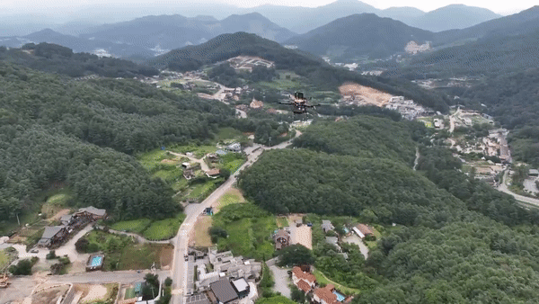 파블로항공 드론 서비스는 택배 물량은 적으나 운송비용이 많이 발생하는 농어촌과 산간벽지 등에도 저렴한 비용으로 대신한다. 고객이 요구하는 택배, 긴급 의약품, 생필품 등을 적시적기에 배송해 물류 사각지대를 해소했다. (사진=파블로항공 제공).