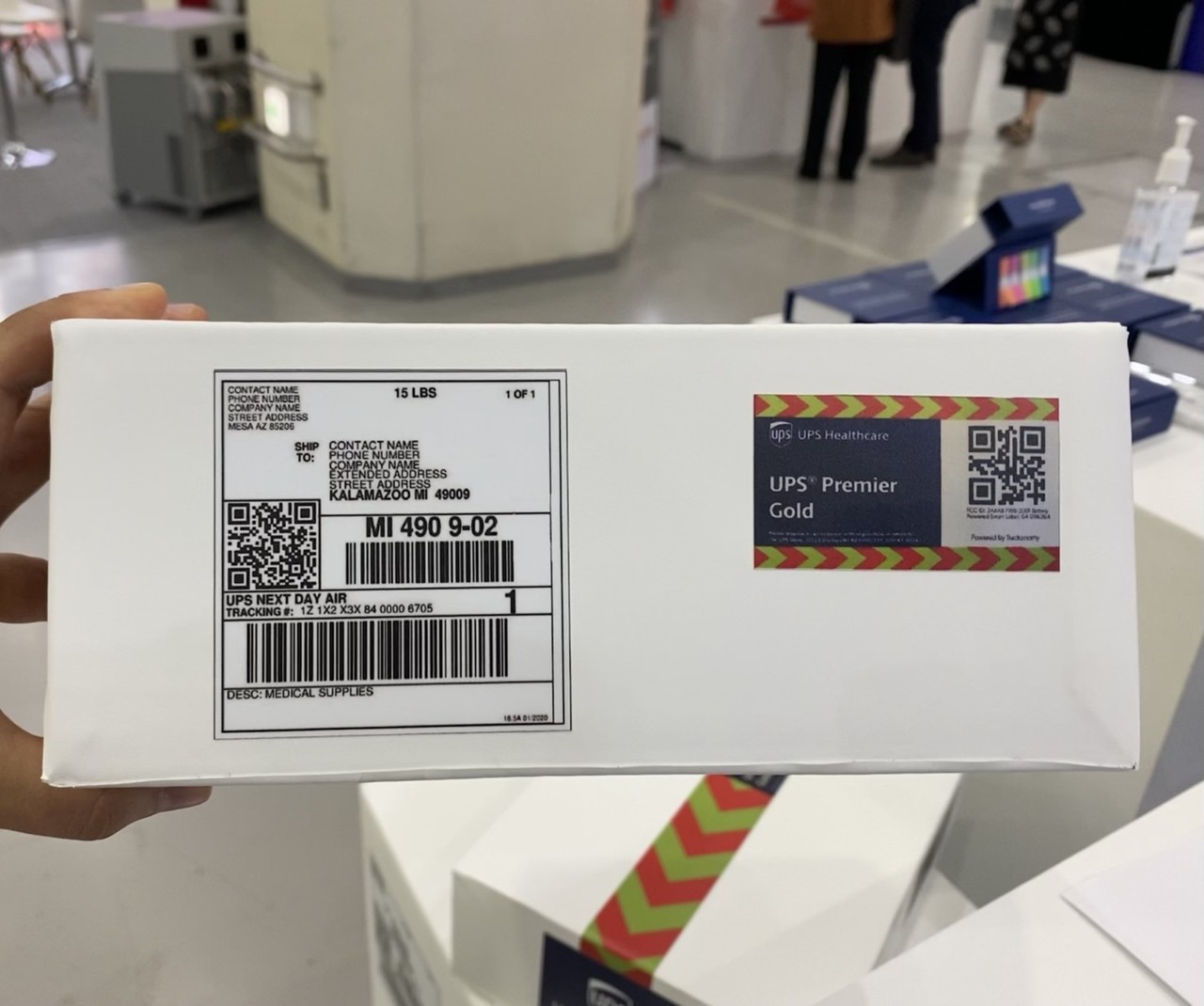 왼쪽 바코드는 일반 택배 추적 시스템. 오른쪽이 UPS Premier Gold 시스템 구성 모습이다. (사진=김미정 기자)