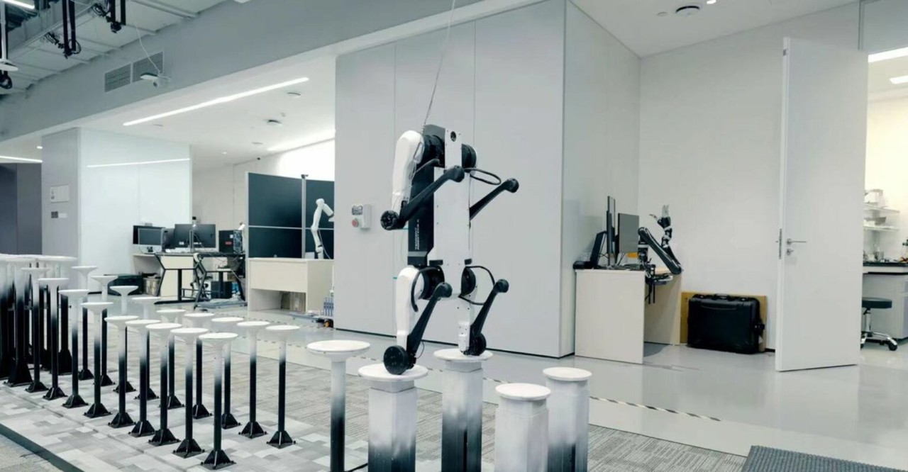 중국 IT 대기업 '텐센트(Tencent)'가 최근 4족 보행 로봇 '맥스(Max)'의 차세대 버전을 선보였다. (사진=Tencent).