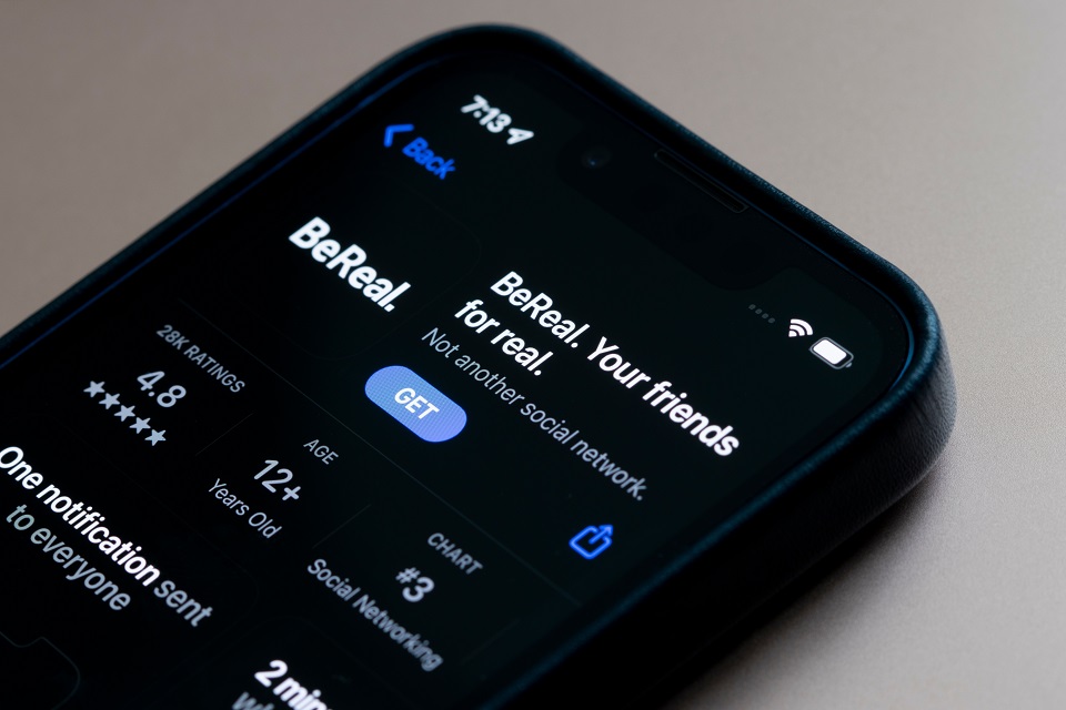 'bereal' 앱 관련 이미지(사진=셔터스톡)