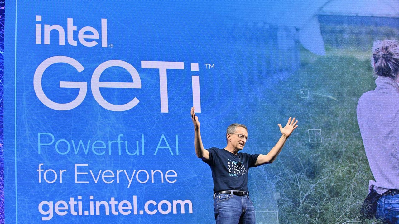 갤싱어 CEO가 인텔의 AI 모델 게티를 소개하고 있다. (사진=인텔)