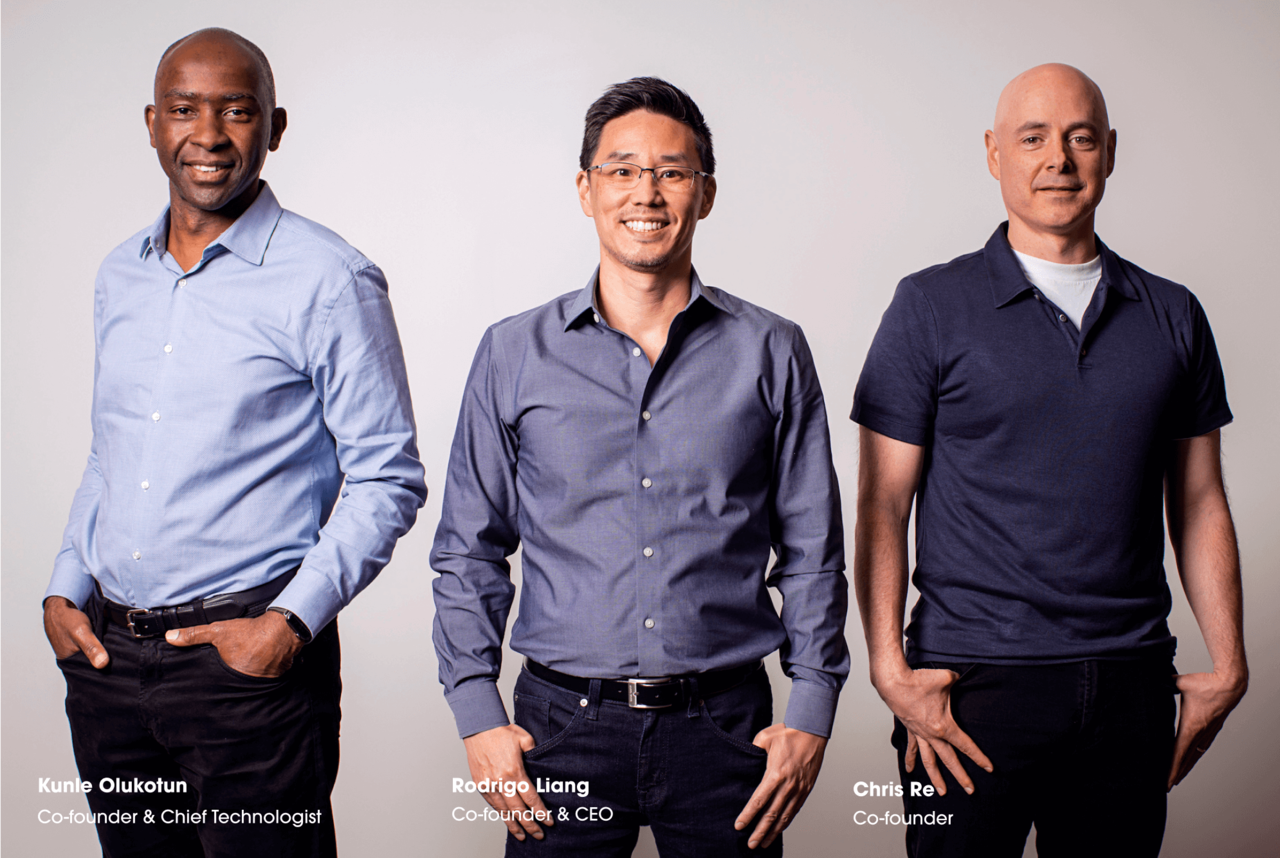 Executivos da Sambanova, incluindo CEO Rodrigo Liang (centro) (Foto = Sambanova)