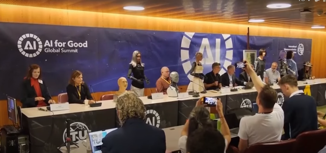 세계 최초 AI 로봇 기자회견 (사진=유튜브 캡처)