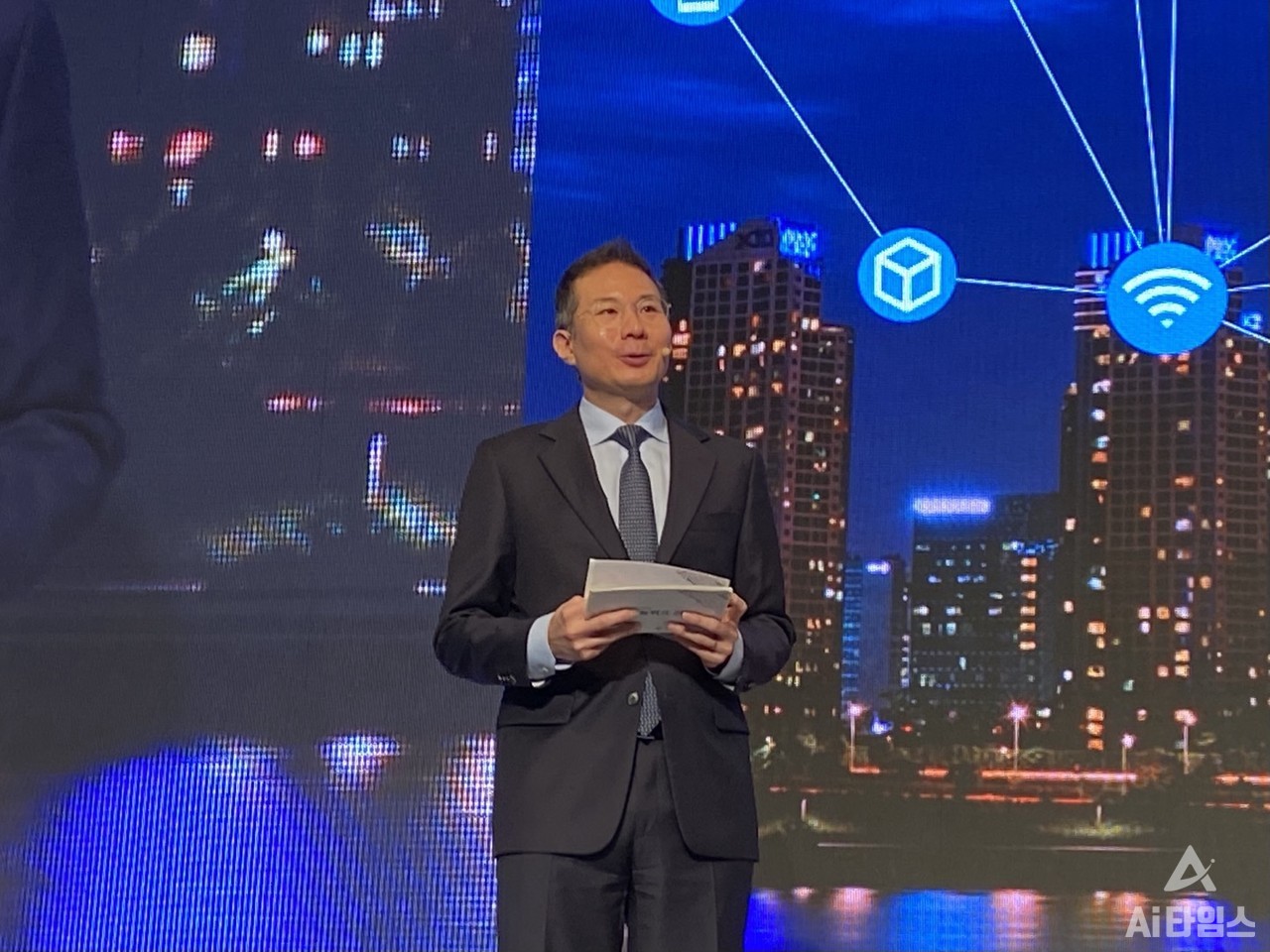 김경훈 구글코리아 사장이 환영 인사를 전하고 있다.