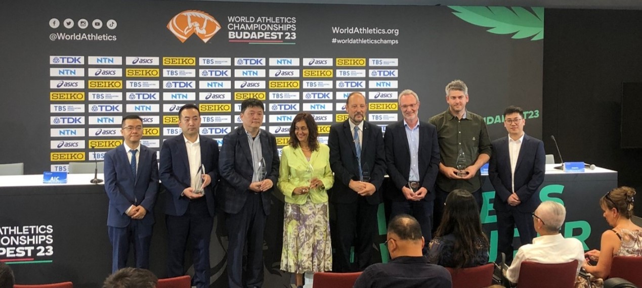 고훈 미디어젠 대표(왼쪽 세번째)가 글로벌 조인트 AI 오픈 플랫폼 프레스 미팅에 참석하고 있다. (사진=미디어젠)