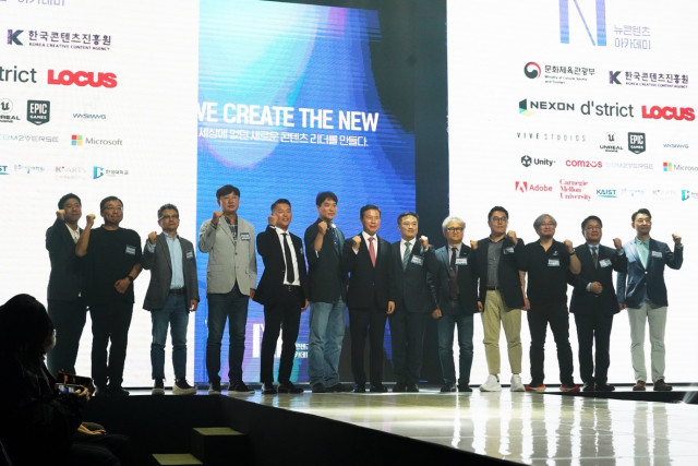 김세규 비브스튜디오스 대표(왼쪽에서 다섯 번째)콘진원 ‘뉴콘텐츠아카데미’ 개원식 행사에 함께 한  (사진=비브스튜디오스) 